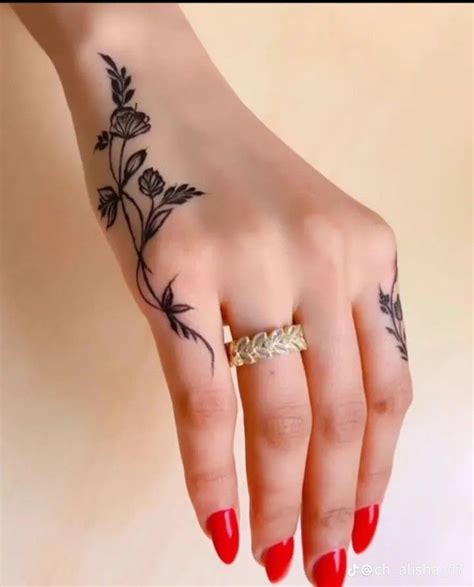 Pin by هاآجر on منشورات من خلالك in 2024 Hand tattoos Hand and