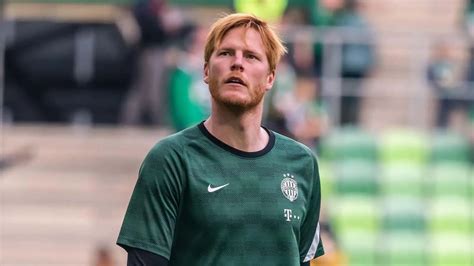 7 Former Liverpool Players We Cant Believe Are Still Playing In 2023