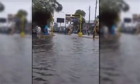 Piura Fuertes lluvias provocaron inundación en el centro de la ciudad