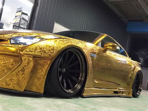 1 Mln Gold Plated Car On Show In Dubai Al Arabiya English
