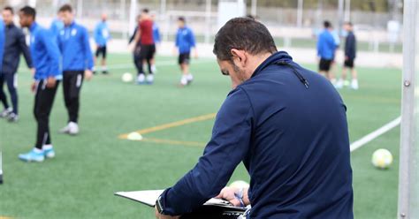 Juan Carlos G Mez Entrenador Del Xerez Cd Estamos Ante Una Pandemia