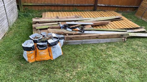 Fencing In Harlow Essex Bm Construction