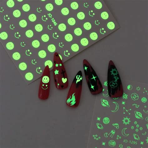 Diduikalor 8 hojas de calcomanías luminosas para arte de uñas