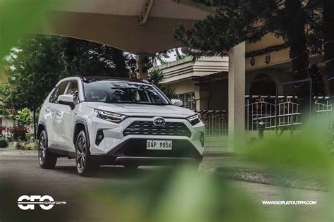 2023 Toyota RAV4 Hybrid LTD Review - Go Flat Out PH