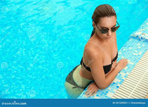 Beautiful Woman Wearing Sunglasses In Swimming Pool Stock Image Image Of Holiday Person