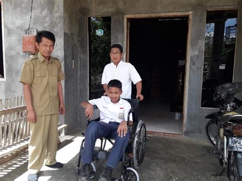 Kursi Roda Untuk Penyandang Disabilitas Website Desa Pandean