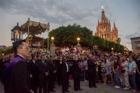 Con gran devoción vive San Miguel de Allende la tradicional procesión