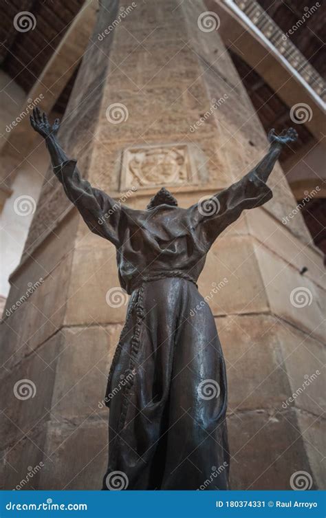 Florence Italy 07 11 2013 Bronze Sculpture Inside The Santa Croce