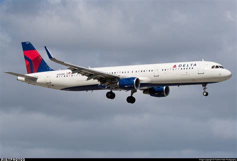 N332DN Airbus A321 211 Delta Air Lines Positive Rate Photography