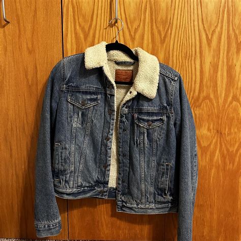 Levi’s Sherpa denim jacket size s! Only worn twice... - Depop