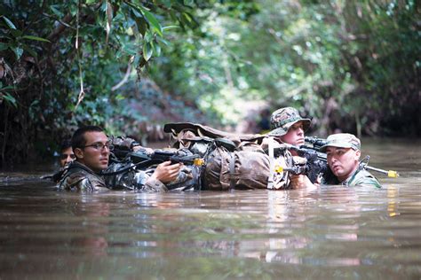 Hawaii Soldiers from 25th Infantry Division Trains Jungle Experts > U.S ...