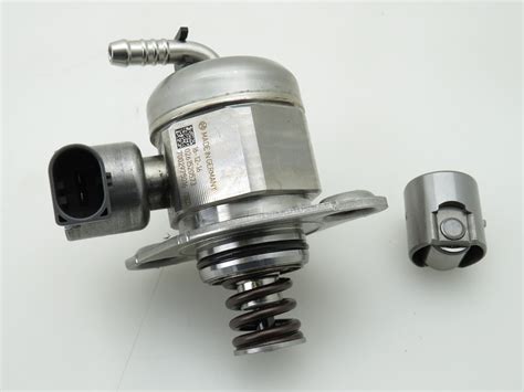 04E127025D Kraftstoffpumpe Benzinpumpe 1 4 Tsi Motor VW Golf 7 Skoda