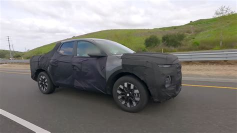 2025 Hyundai Santa Cruz Facelift Spied With Camouflaged Interior