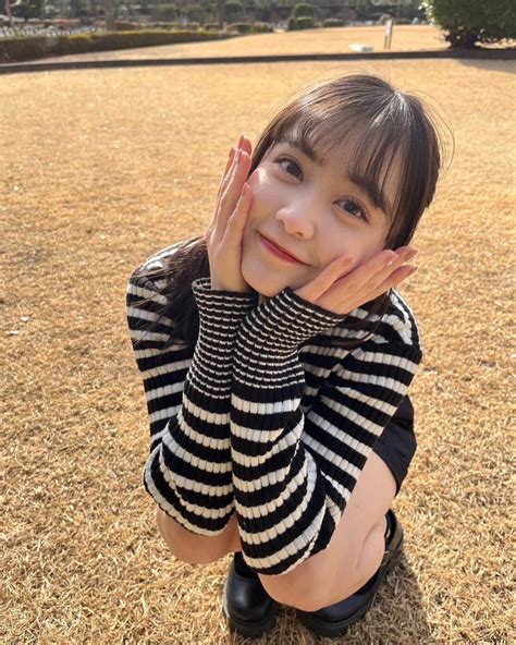 佐藤菜月海さんのインスタグラム写真 佐藤菜月海instagram「 ボーダー滅多に着ないから珍しいかも👀🤭 明日からの3連休が終わっ