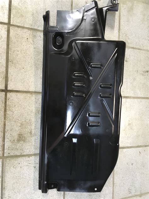 Защита днища передняя правая Фольксваген Т5, Т6 на Volkswagen Caravelle ...