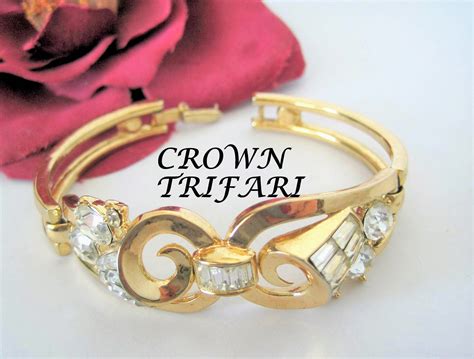 Trifari Rhinestone Bracelet Pat Pend Hinged Bangle Clear