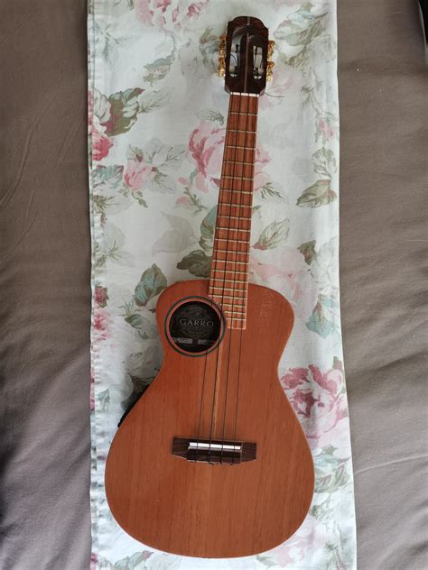 New tenor ukulele : r/ukelele