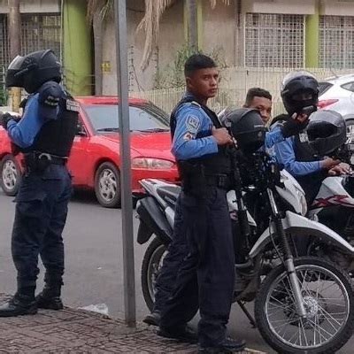 Alerta Defensoras HONDURAS Agentes de la Policía Nacional vigilan