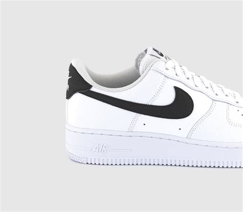 Nike Air Force 1 07 Trainers White Black - His trainers