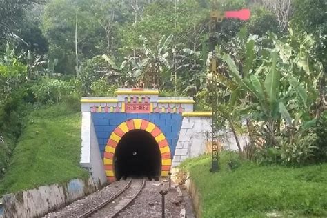 Wisata Kereta Api Cianjur Ini Cerita Misteri Dan Asal Nama Terowongan