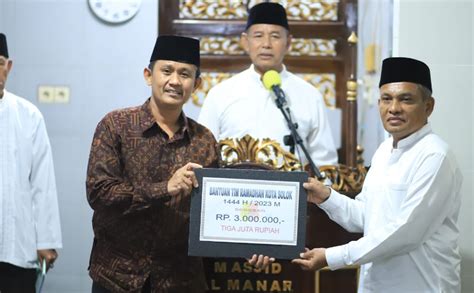 Pemko Solok Bersama Tim Safari Ramadan Kunjungi Masjid Al Manar