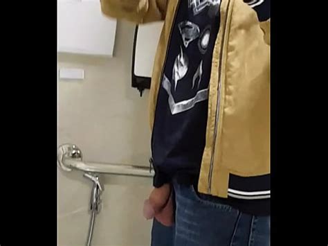 COROA CARIOCA MIJANDO MATURE MAN FROM RIO PISSING XVIDEOS