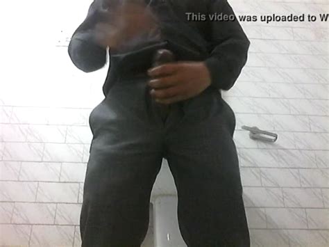 Desi Gay Video Of A Gay Man Wanking At Work Indian Gay Site