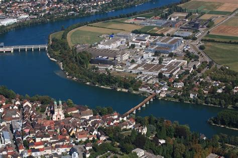 Bad Säckingen von oben Kirchengebäude Münster St Fridolin im