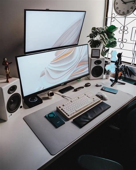 Featured Desk Setups Setupedia Desk Setup Computer Desk Setup