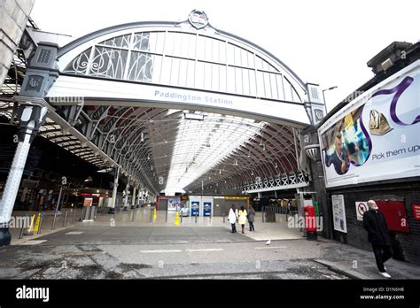 Paddington Station Entrance Hi Res Stock Photography And Images Alamy