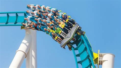 Six Flags Sets Tuesday Vote For Shareholders On Merger With Carowinds