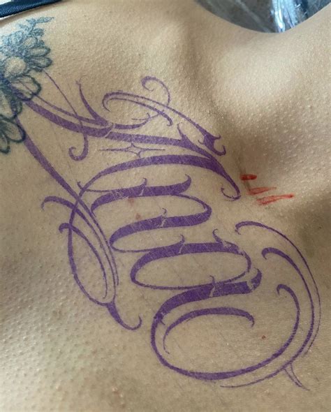 Pin de Hải Thành en chicanofont Fuentes de letras para tatuaje