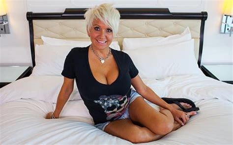 Maggie Freaky Short Haired Swinger MILF SD Pornotime Net Watch