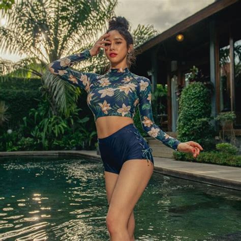 Jual Beachwear Studio Bikini Set Rashguard Baju Diving Swimsuit Shopee Indonesia