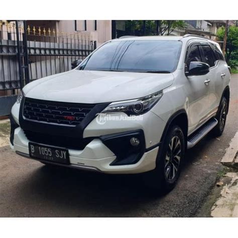 Mobil Toyota Fortuner Trd Matic Solar Bekas Terawat Pajak Panjang