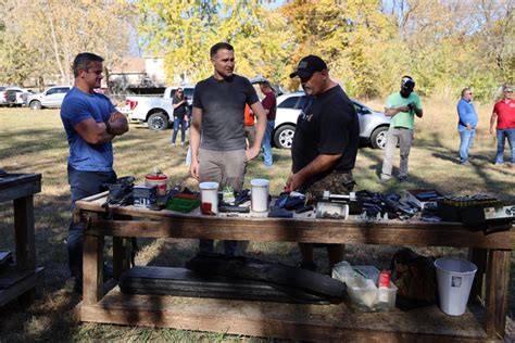 Photos Backyard Campaign Event With Adam Kinzinger And Missouri