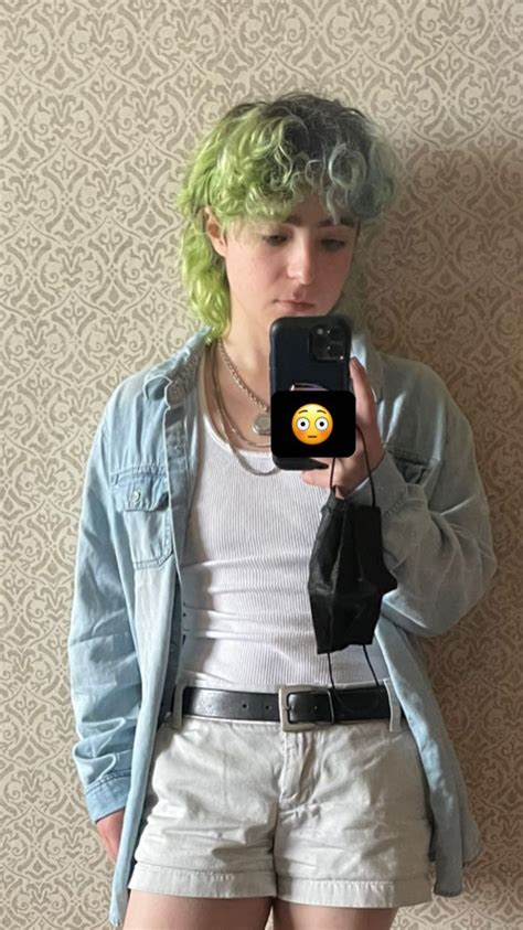 Claud Mintz | Fashion inspo, Fashion, Vr goggle