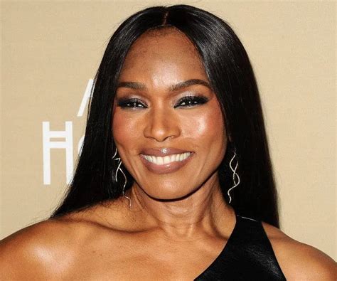 Angela Bassett Black Actresses Life Achievements Personal Life Angela Bassett Biography