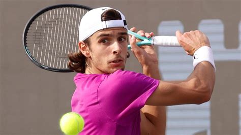 ATP Naples Lorenzo Musetti Domine Matteo Berrettini En Finale Et