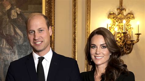 Prince William S Pose In Royal Portrait With Kate Middleton Signifies