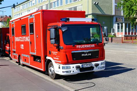 Berufsfeuerwehr Kassel Vw Crafter Elw Am Beim Tag Der