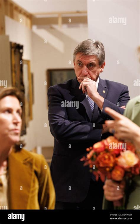 El ministro flamenco el presidente Jan Jambon fotografió durante una