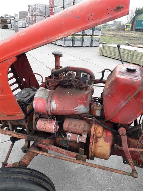 Zabytkowy traktor renault R7035 Niedrzwica Duża OLX pl