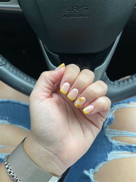 Sunflower Nail Inspo In 2024 Sunflower Nails Fashion Nails Dipped Nails