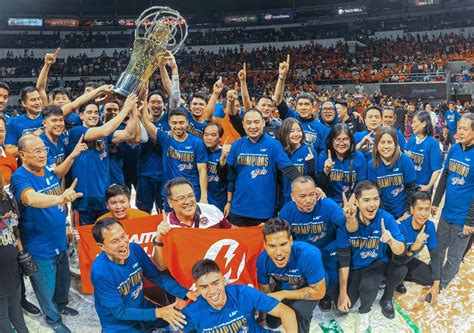 Meralco Bolts Dethrone San Miguel Beermen Win First Ever Pba Title