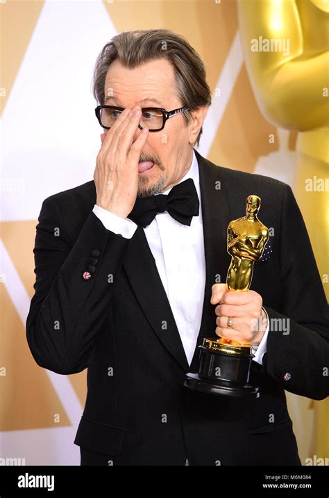 Gary Oldman With His Best Actor Oscar For Darkest Hour In The Press