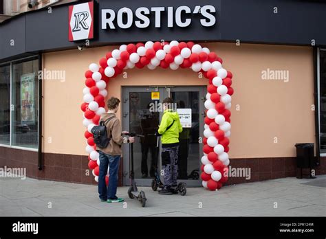 Moscow Russia Th Apr People Enter A New Rostic S Restaurant