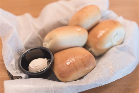 How To Thaw And Bake Texas Roadhouse Rolls Fanatically Food