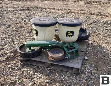 John Deere 71 Flex Planters Booker Auction Company