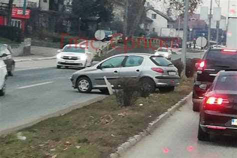 Sudar Tri Automobila Na Zapadnom Tranzitu Blmojgrad